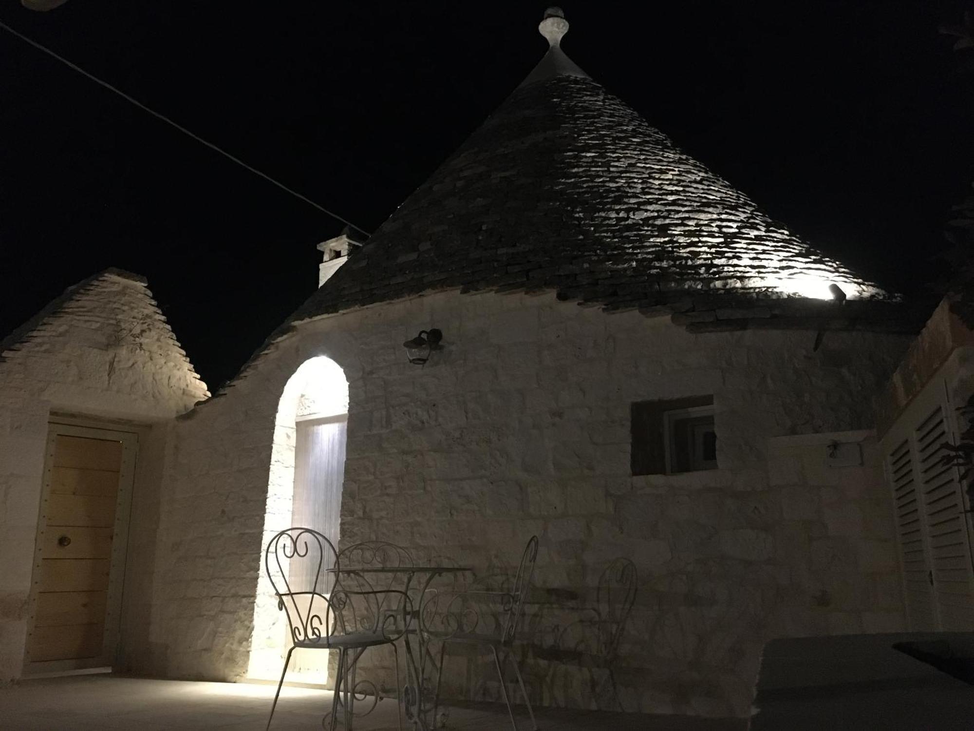Trulli Le 2 Nicchie Locorotondo Exterior foto